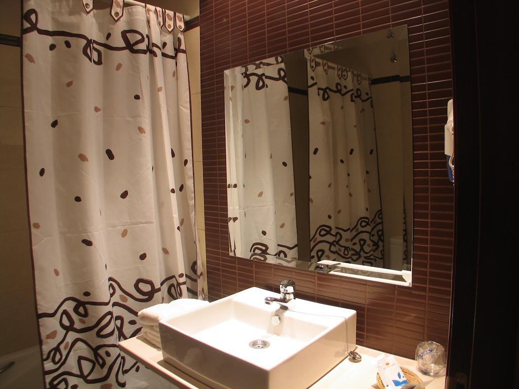 Hotel San Cristobal Coria Cameră foto