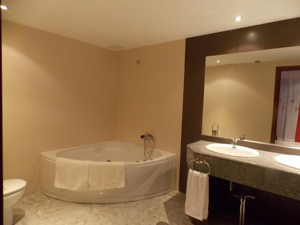 Hotel San Cristobal Coria Cameră foto