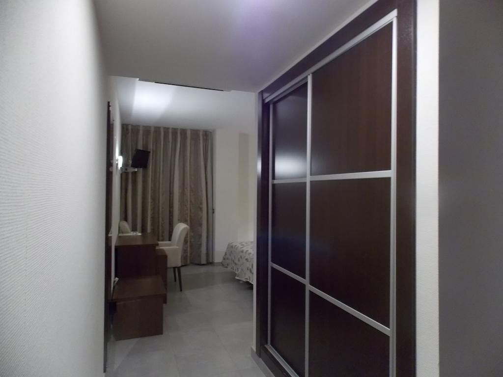 Hotel San Cristobal Coria Cameră foto